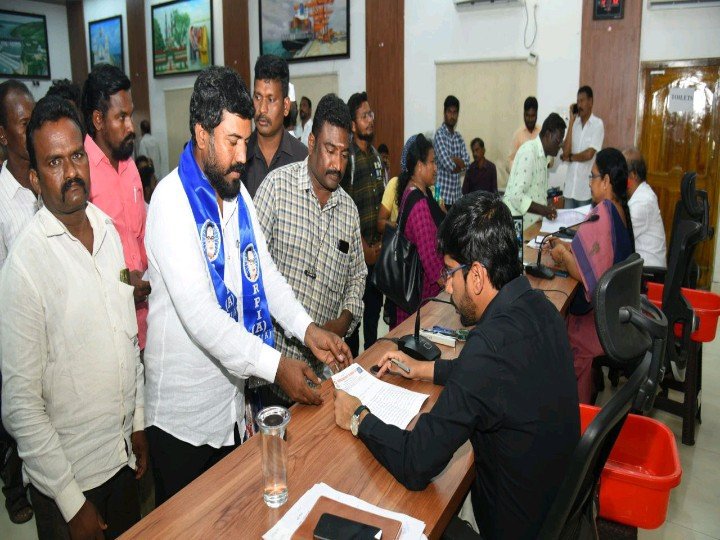 నెల్లూరు ఎంపీ వేమిరెడ్డి, అనిల్ లను అరెస్టు చేయాలి